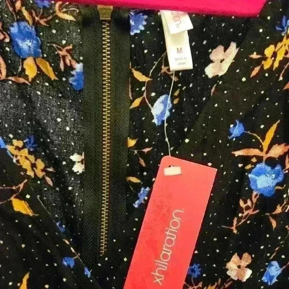 Xhilaration Floral Wrap around Style Dress,Size M NWT - Picture 4 of 4